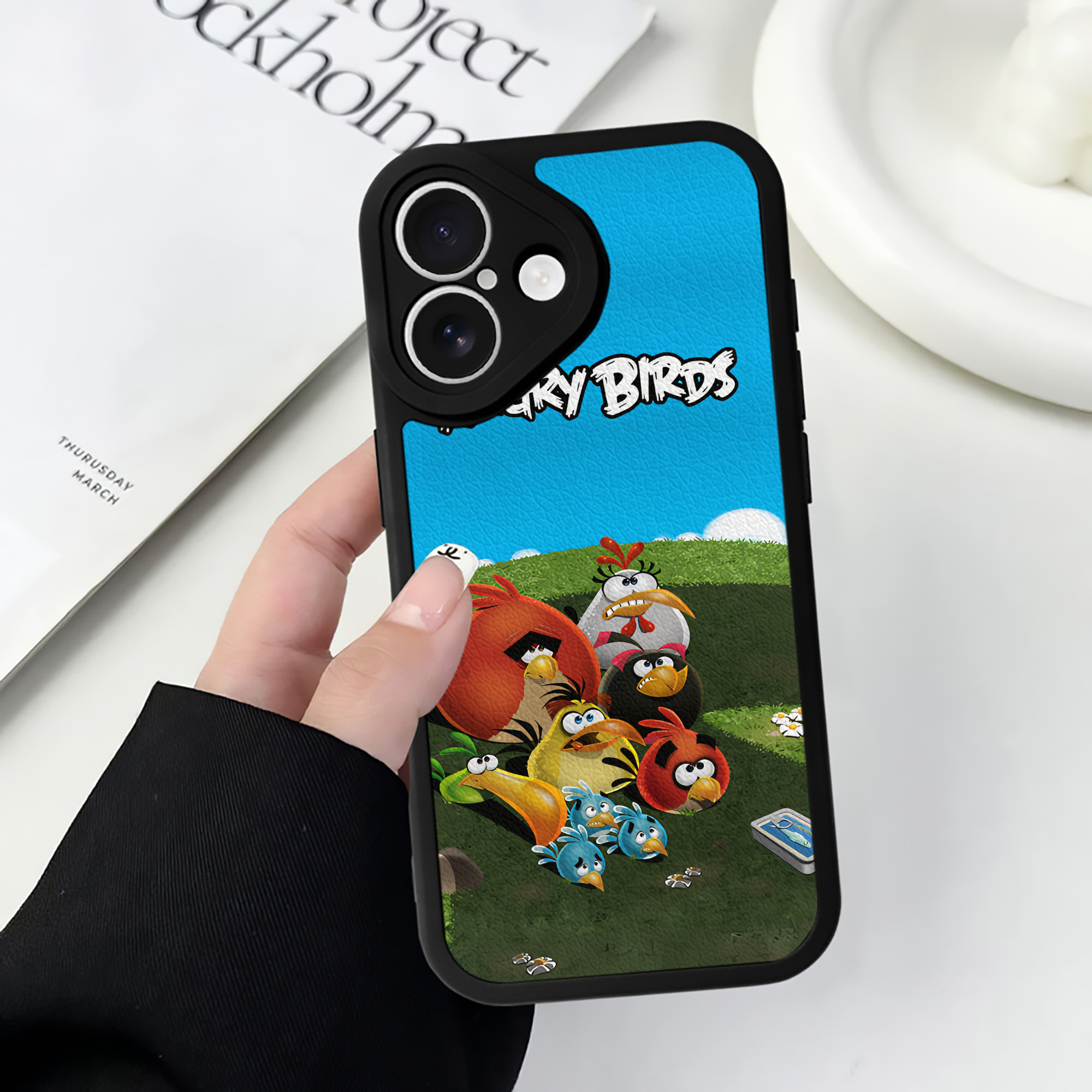 （画像用） Angry Birds アングリーバード 【iPhone 16シリーズ対応】シリコンスマホケース（レザー調） 材質：シリコン